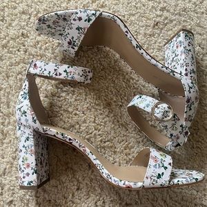 MOVING SALE!! Ann Taylor White Floral Block Heels - Size 11